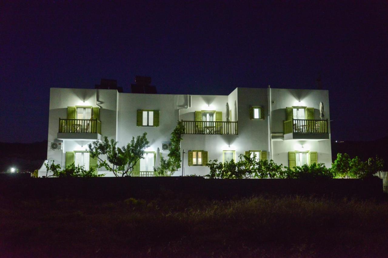 Zeras Apartments Adamantas  Exterior photo